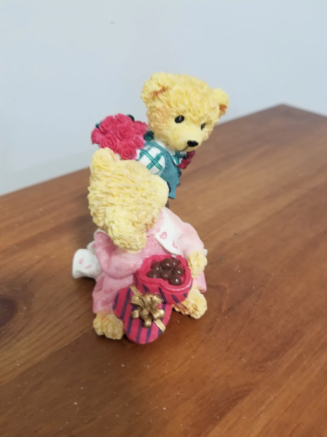 Avon Lovable Teddies Sarah & Theodore Figurine - photo 2