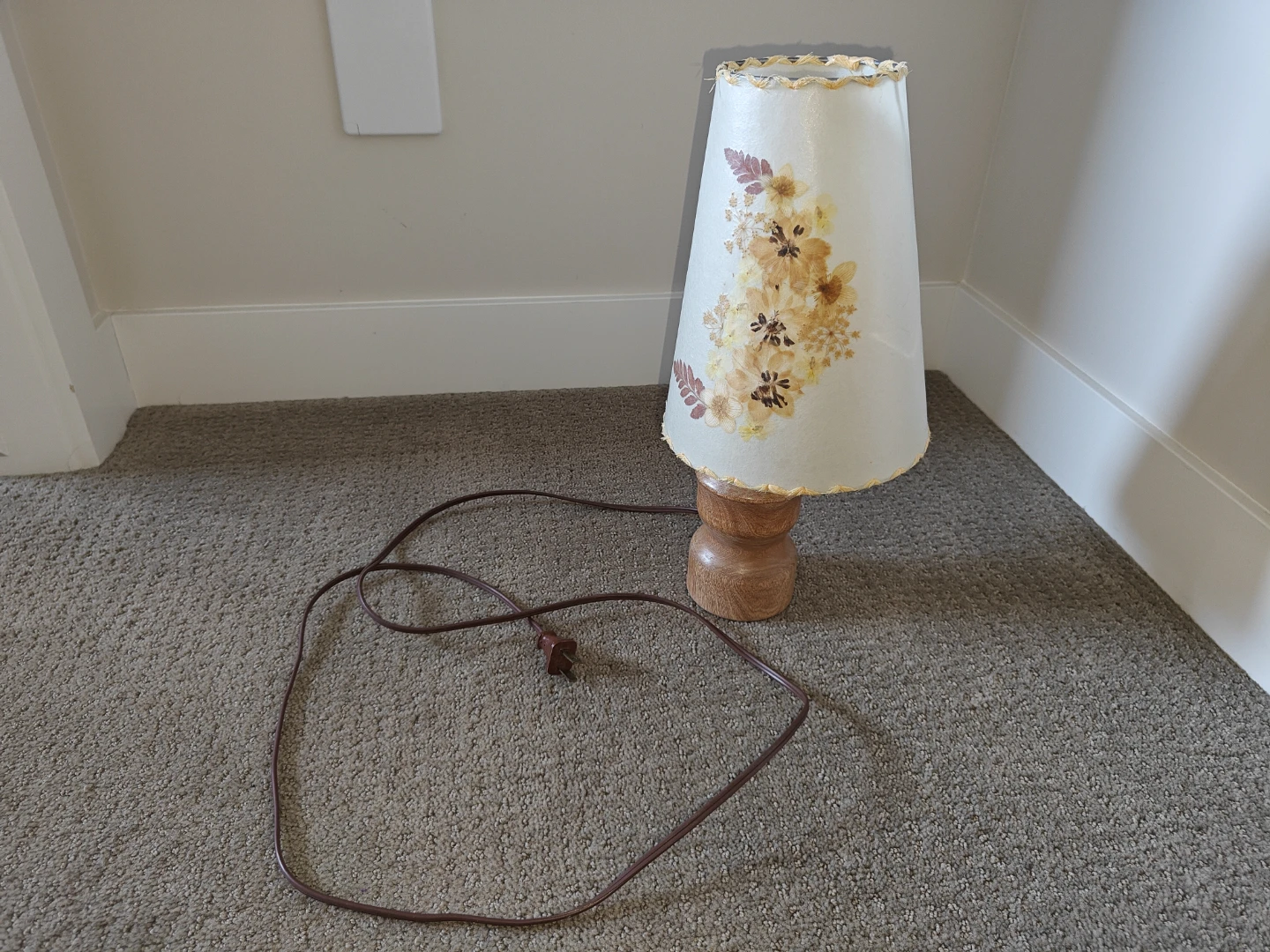 Vintage Dornbusch Pressed Leaf Shade & Wooden Table Lamp