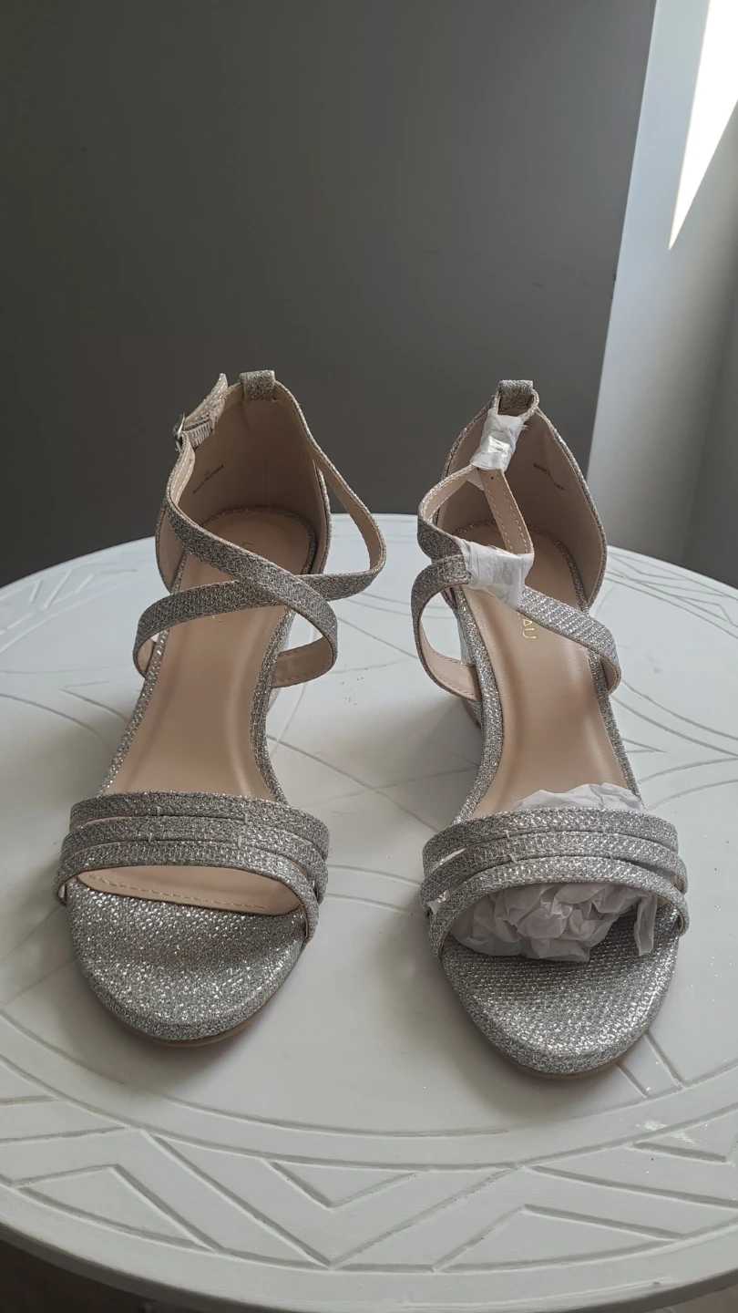 Le Château Silver Glitter Wedge Sandals - photo 2