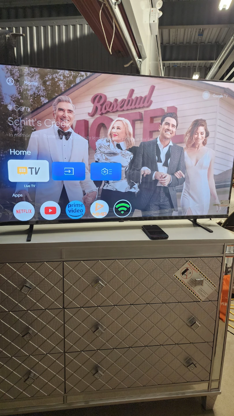 50" Canvas UHD Google TV - photo 4