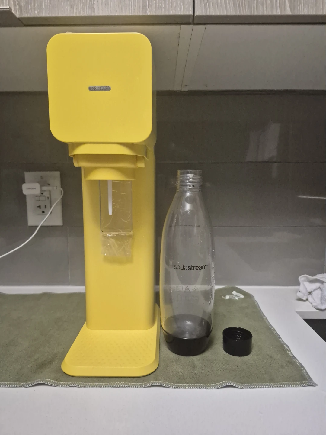 SodaStream Sparkling Water Maker - Yellow - photo 3