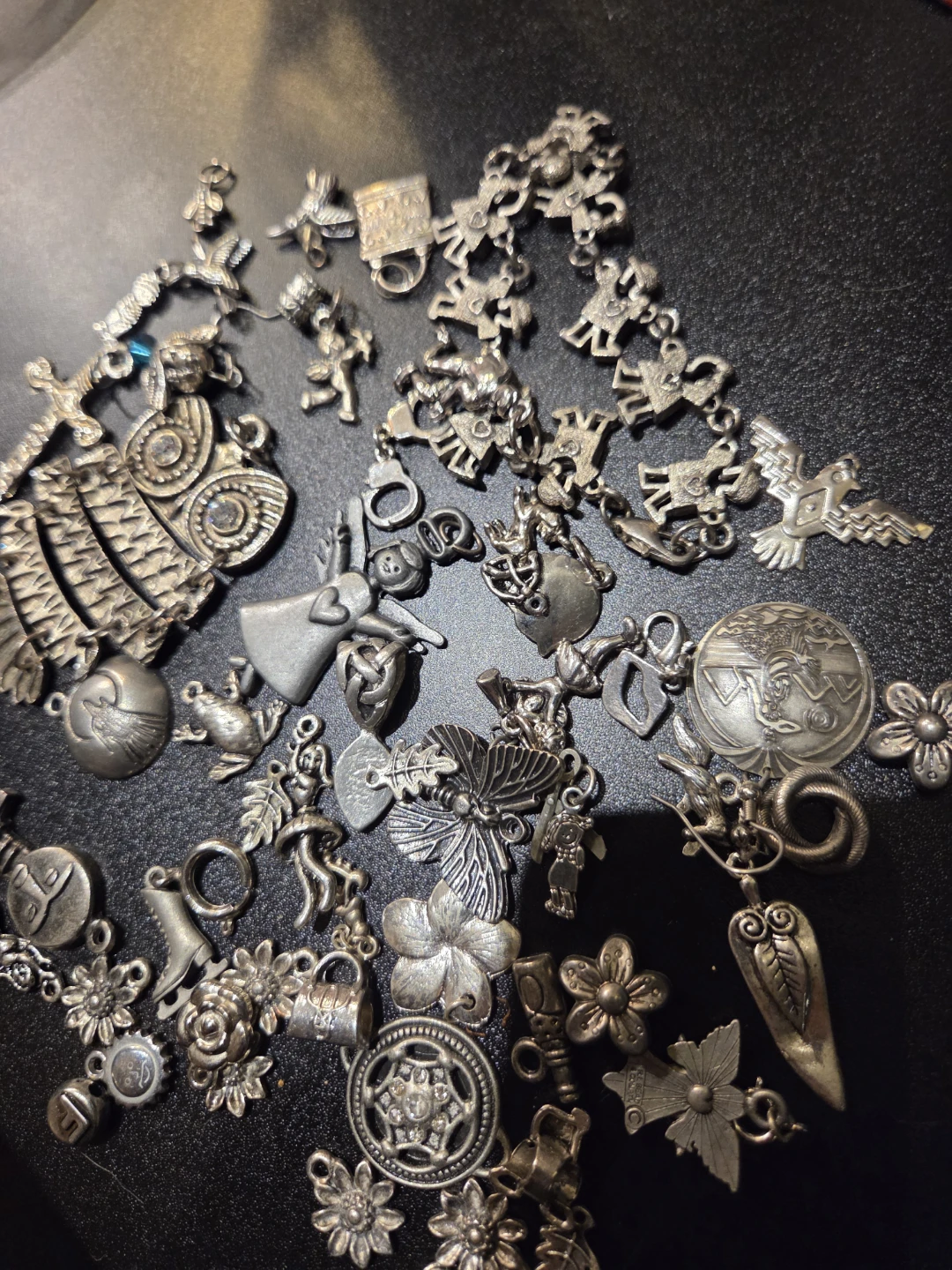 Lot of vintage pewter/silver plated charms
