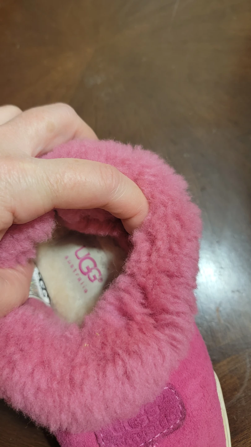Pink UGG Australia Girls Size 10 Suede and Sheepskin Slippers - photo 4