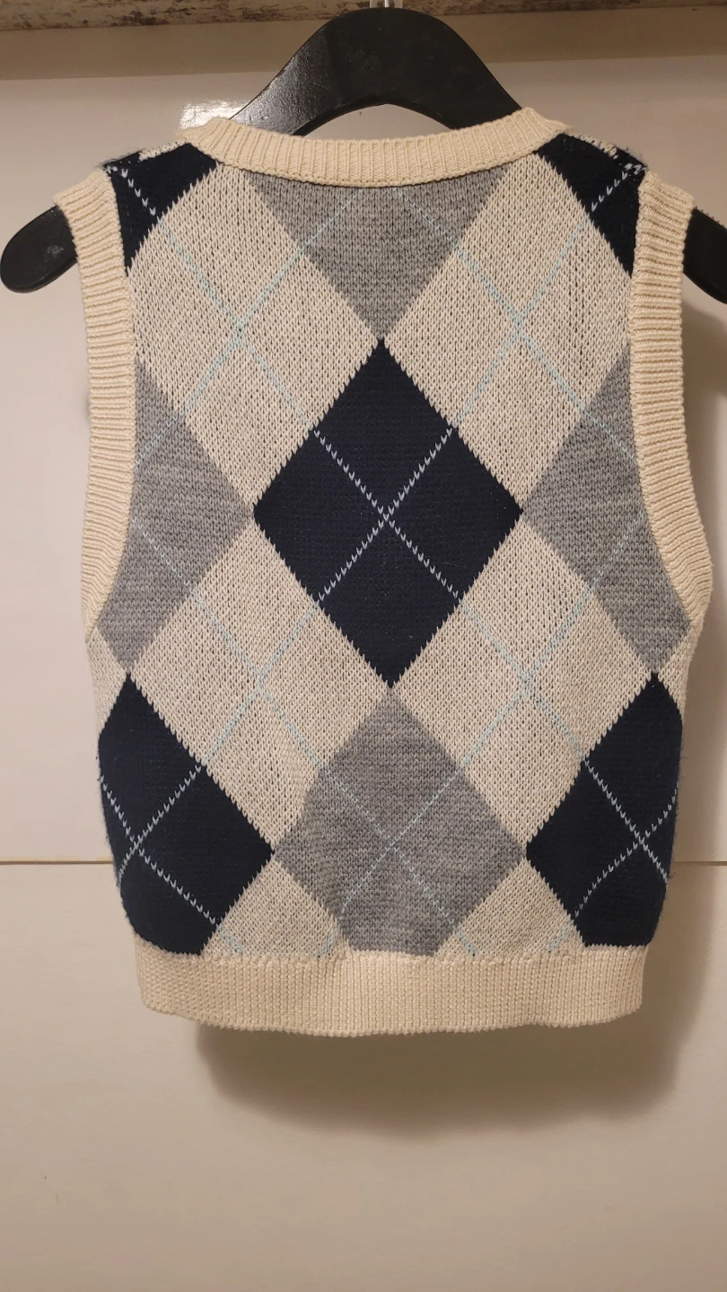 Urban Outfitters Argyle Knit Vest - Size XS/S - photo 3