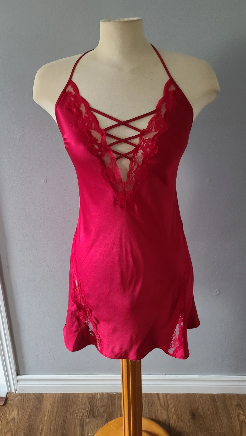 Victoria’s Secret Red Lace Slip Dress - Small 🏆