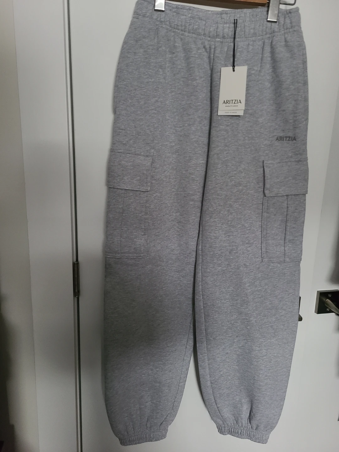 Aritzia Mega Cargo Sweatfleece Joggers - 2XS