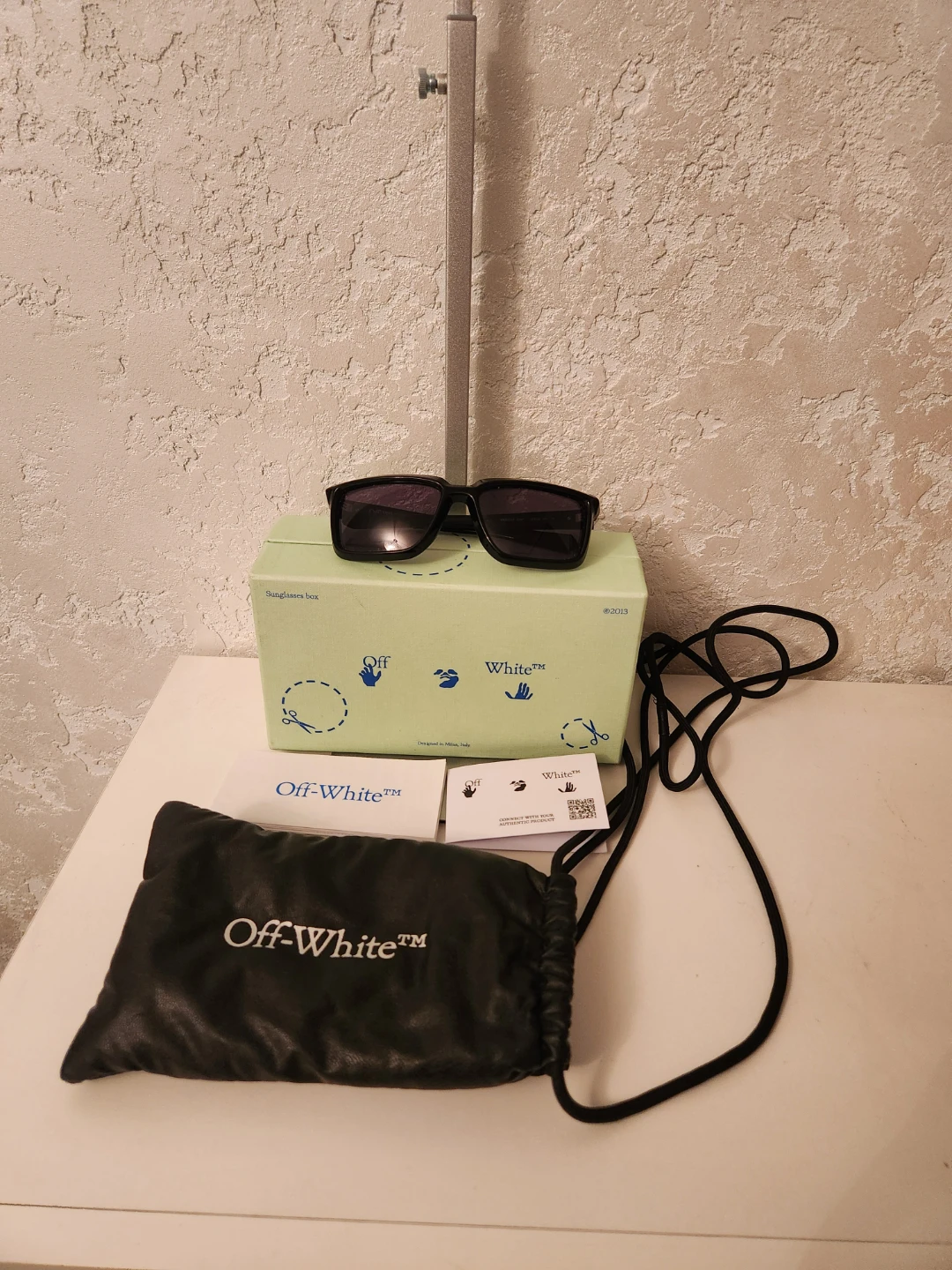 OFF-WHITE Sunglasses
