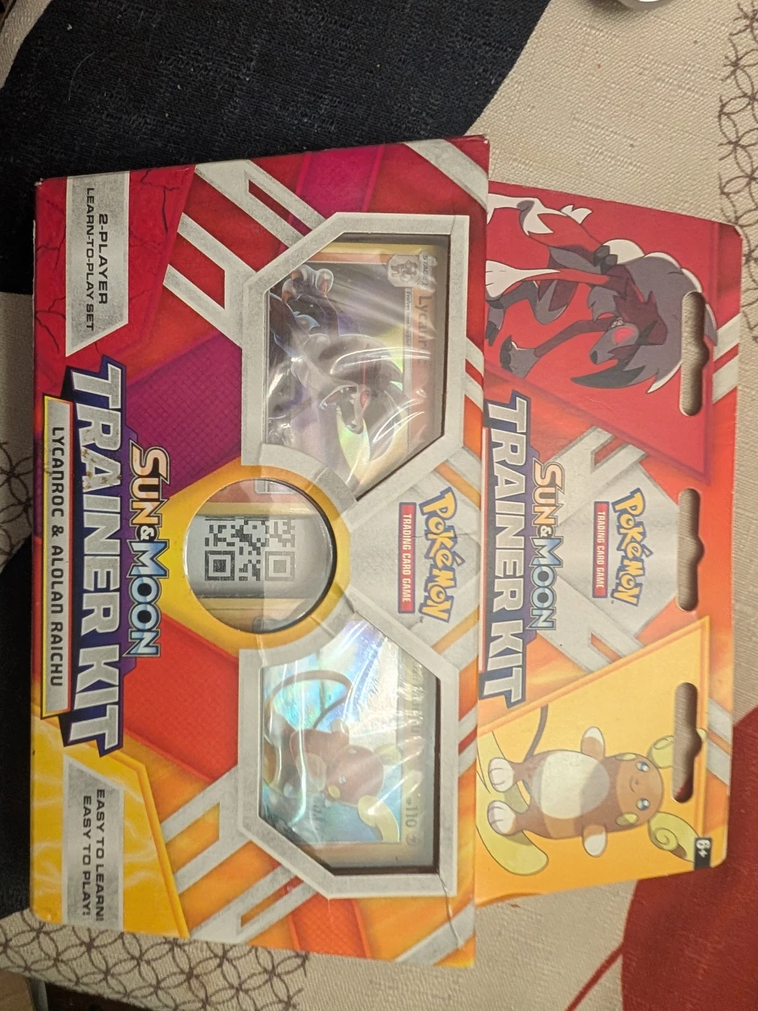 Pokemon Sun & Moon Trainer Kit - Lycanroc & Alolan Raichu