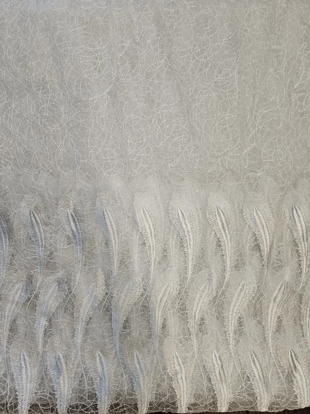 White Lace Curtain Panel with Feather Design - photo 3