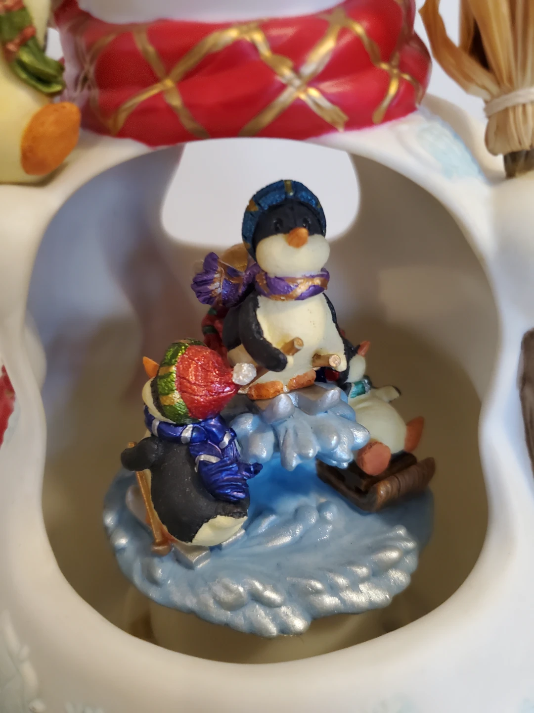 Musical Snowman Porcelain Figurine Plays Frosty the Snowman - photo 3