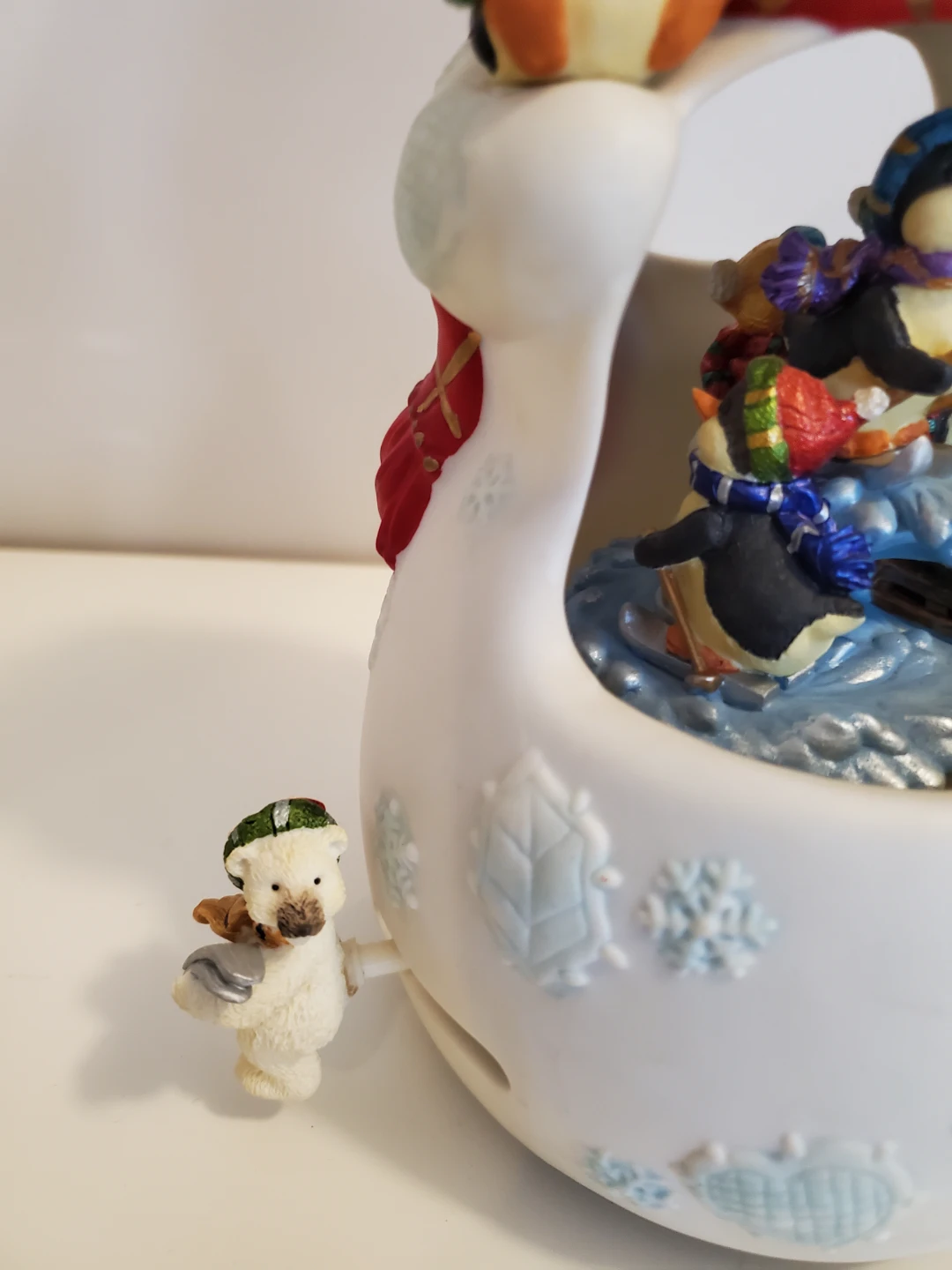 Musical Snowman Porcelain Figurine Plays Frosty the Snowman - photo 4