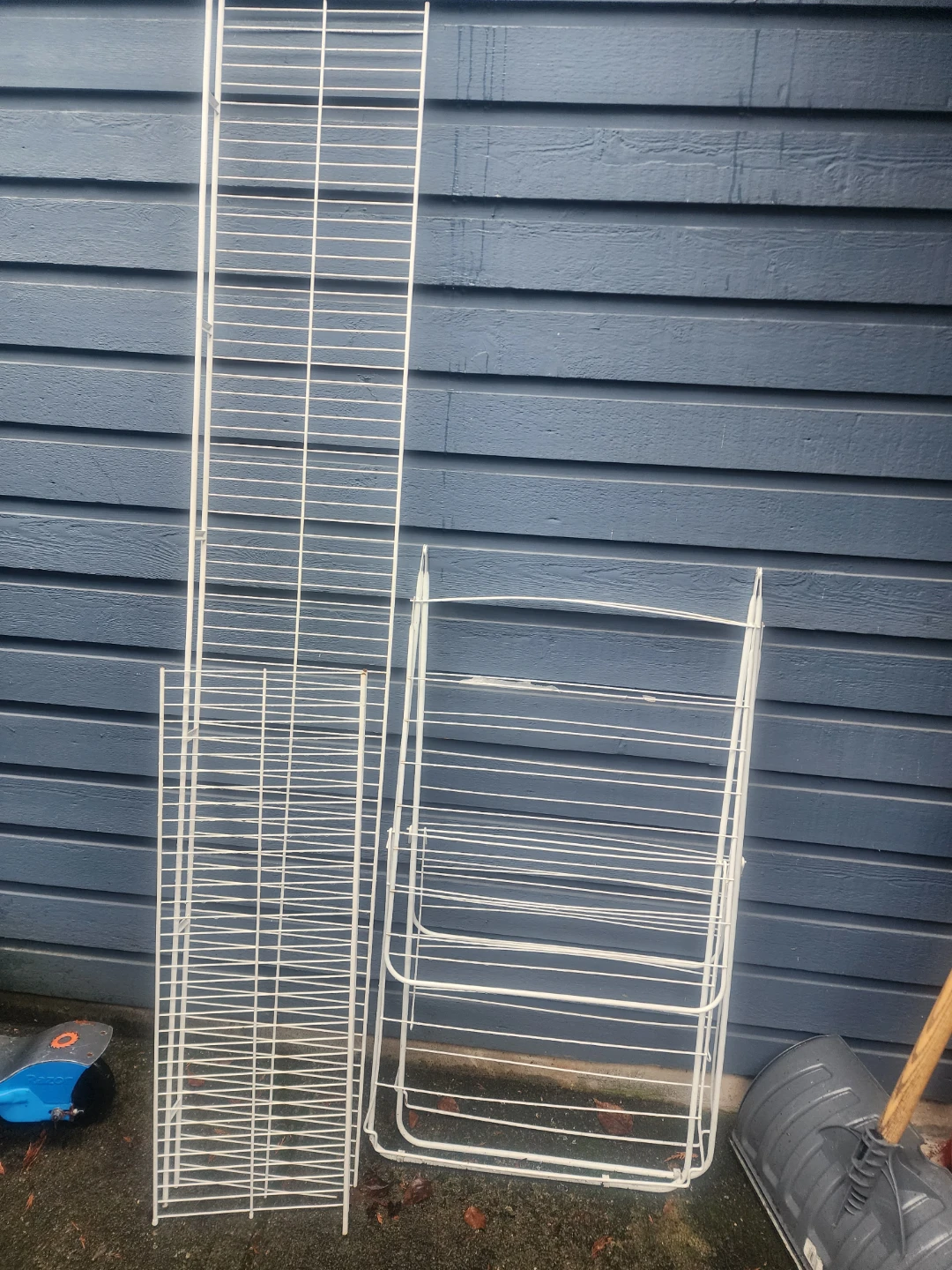 White Metal Wire Shelving Unit & Drying Rack