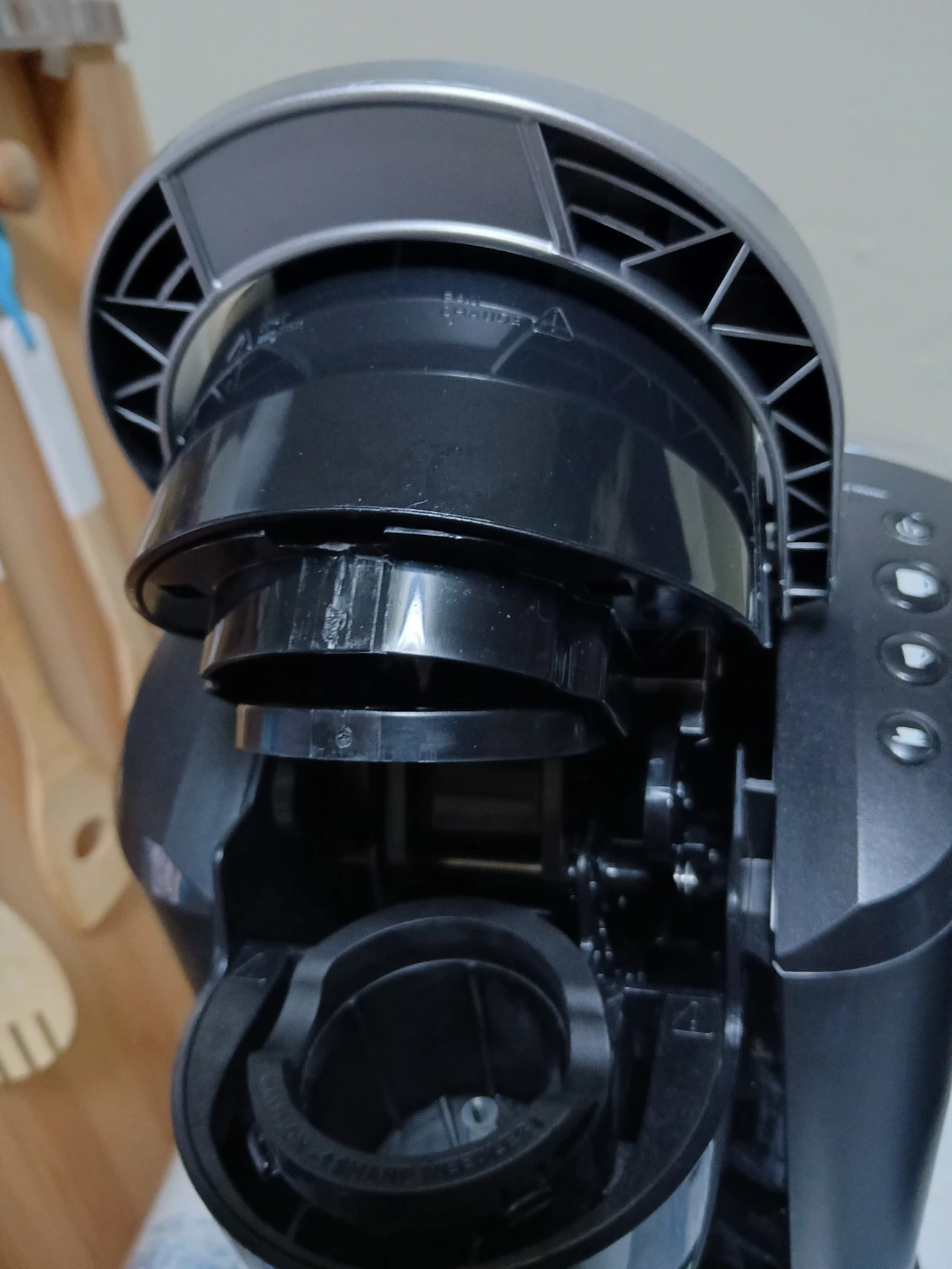 Brand new keurig machine, plus keuig kcup holder - photo 4