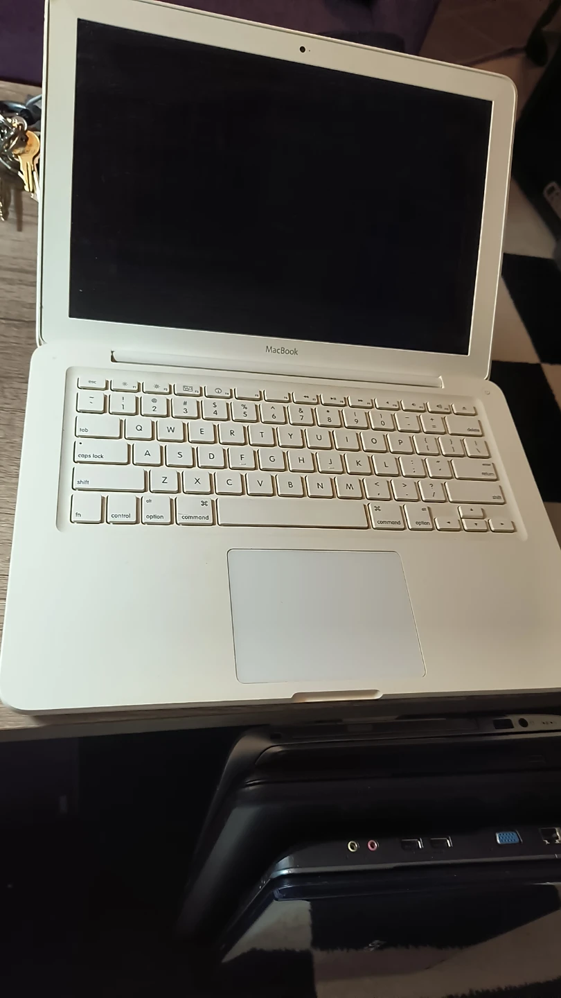 Apple MacBook White Laptop🏆 - photo 2