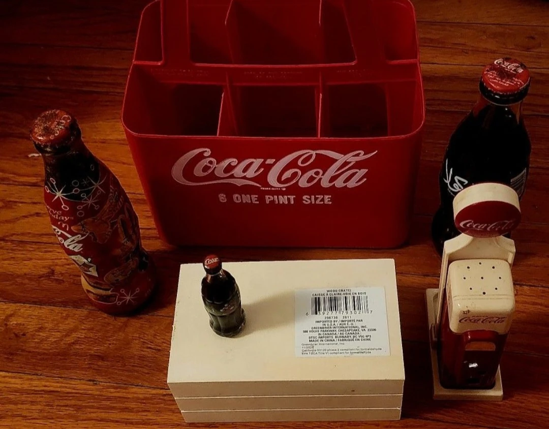 Vintage Coca-Cola 6 One Pint Size Wood Crate with Bottles