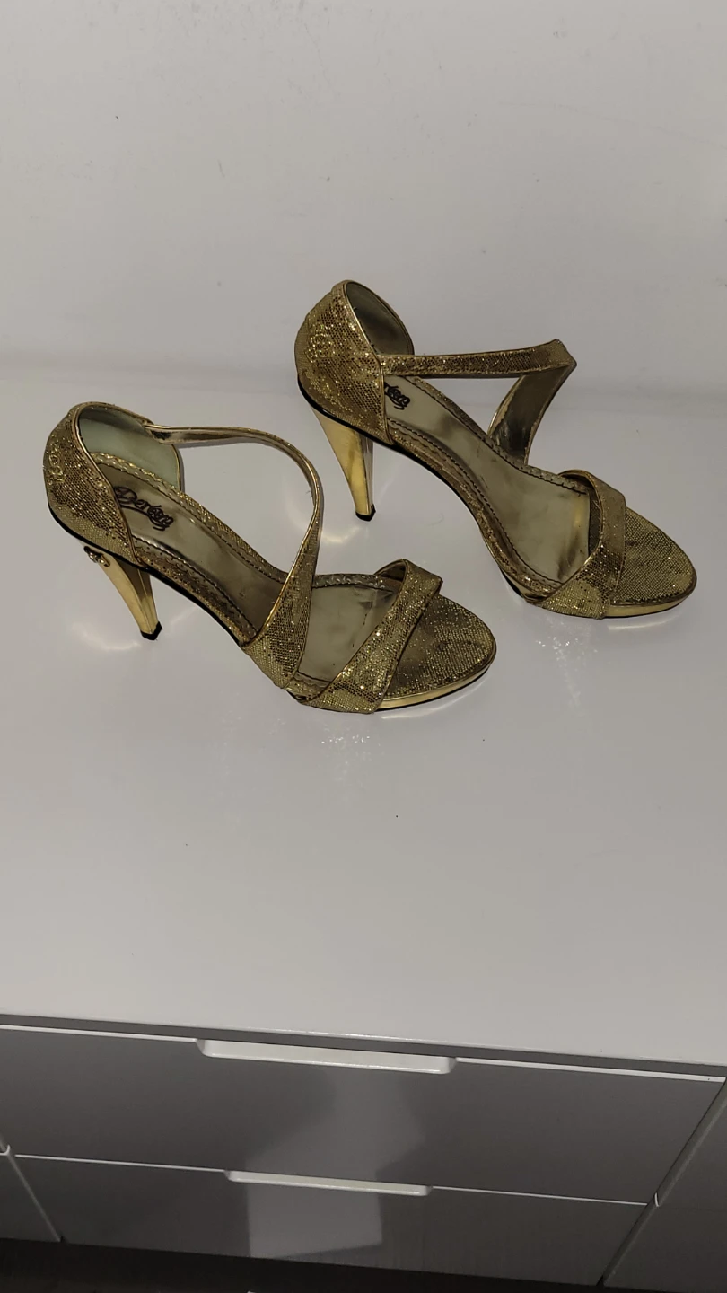 House of Deréon Gold heels - size 10 - photo 2