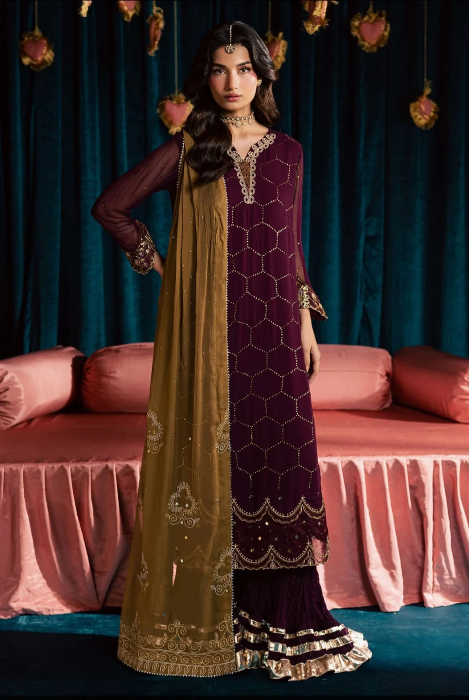 Women's Embroidered Burgundy & Gold Salwar Kameez - photo 3