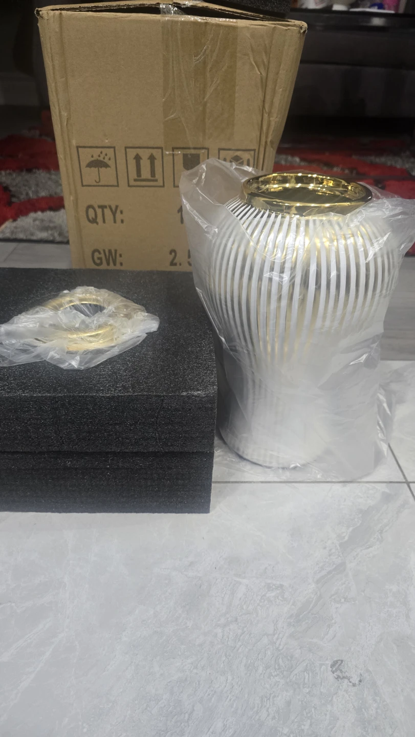 Brand new in box  Ceramic Decorative Ginger Jar with Lid - photo 4