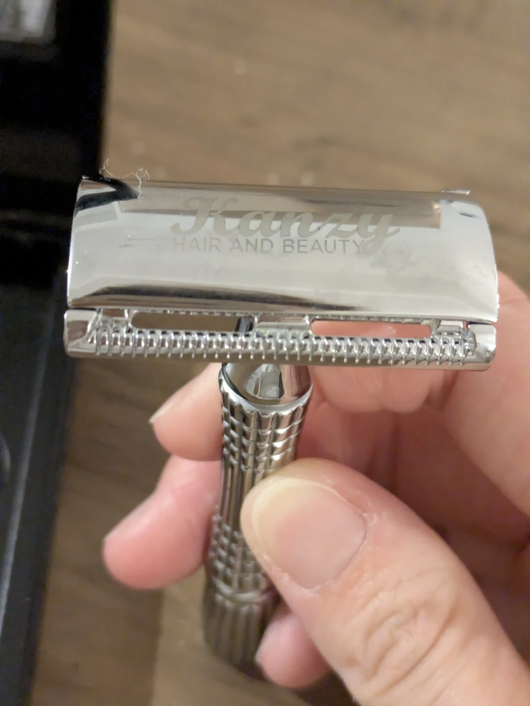Hanzu Hair and Beauty Double Edge Safety Razor with Case - photo 2
