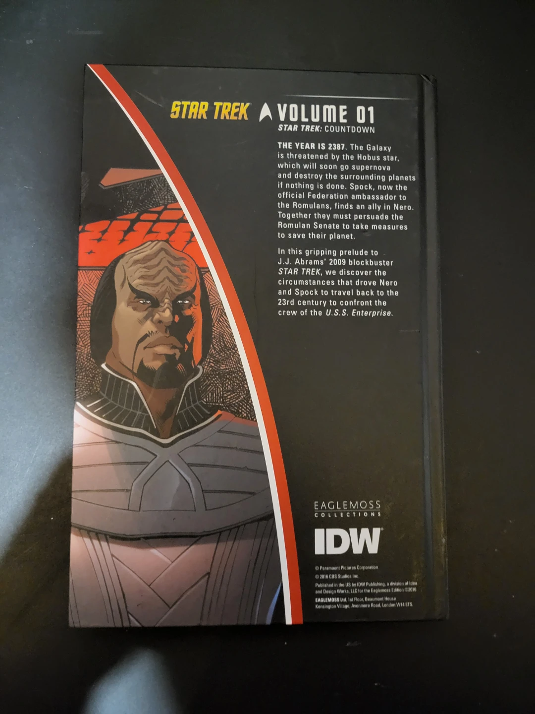 Star Trek: Countdown Graphic Novel Book 1 - photo 2