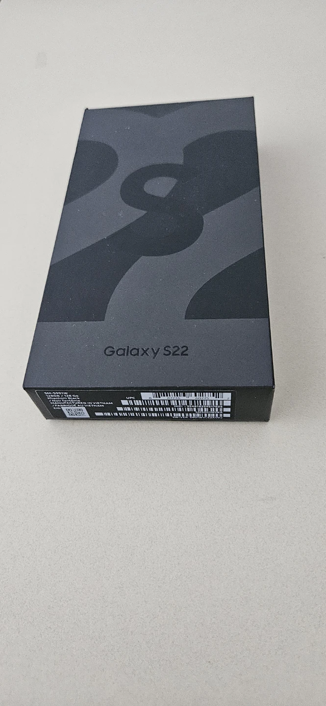 Samsung Galaxy S22 Smartphone