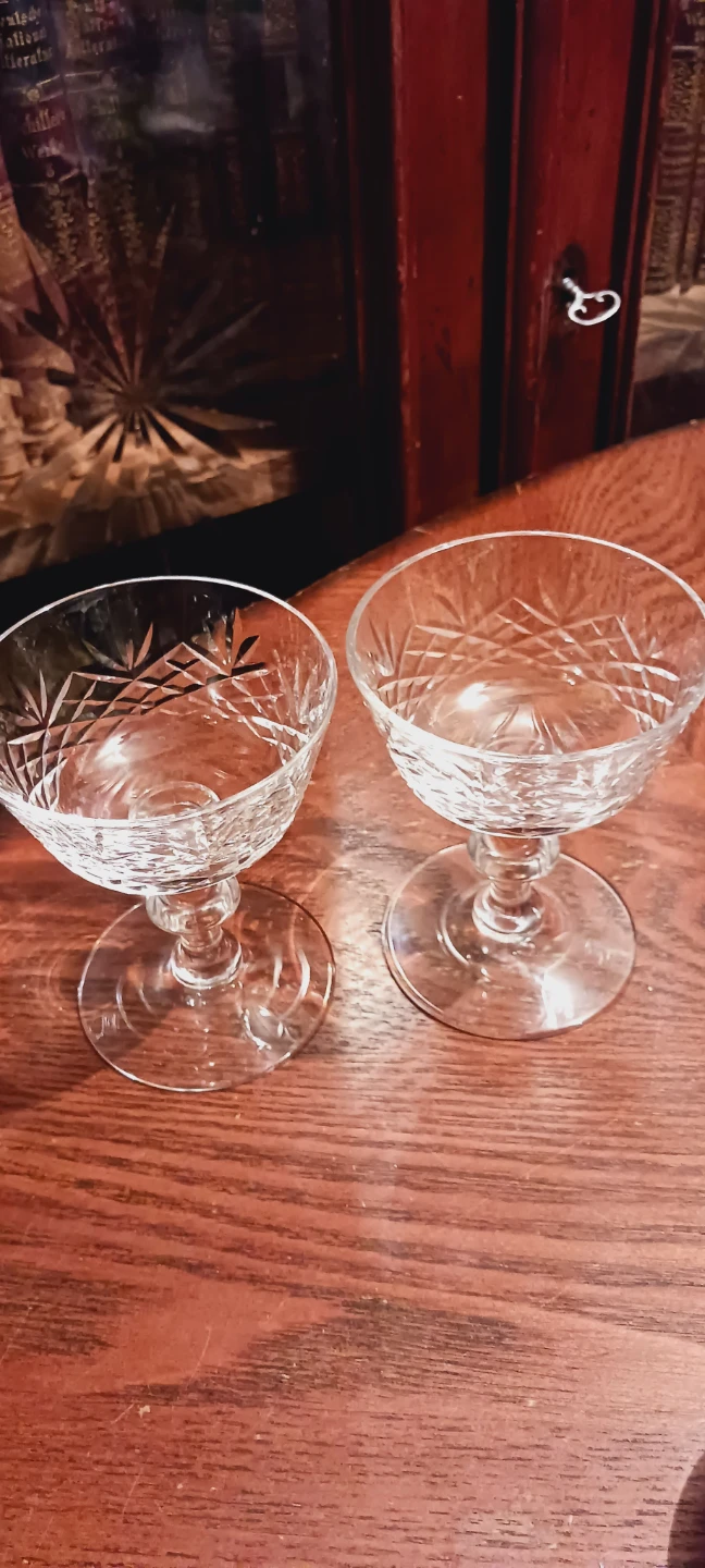 Set of 2 Gorgeous Crystal Coupe  Champagne  Glasses - photo 4