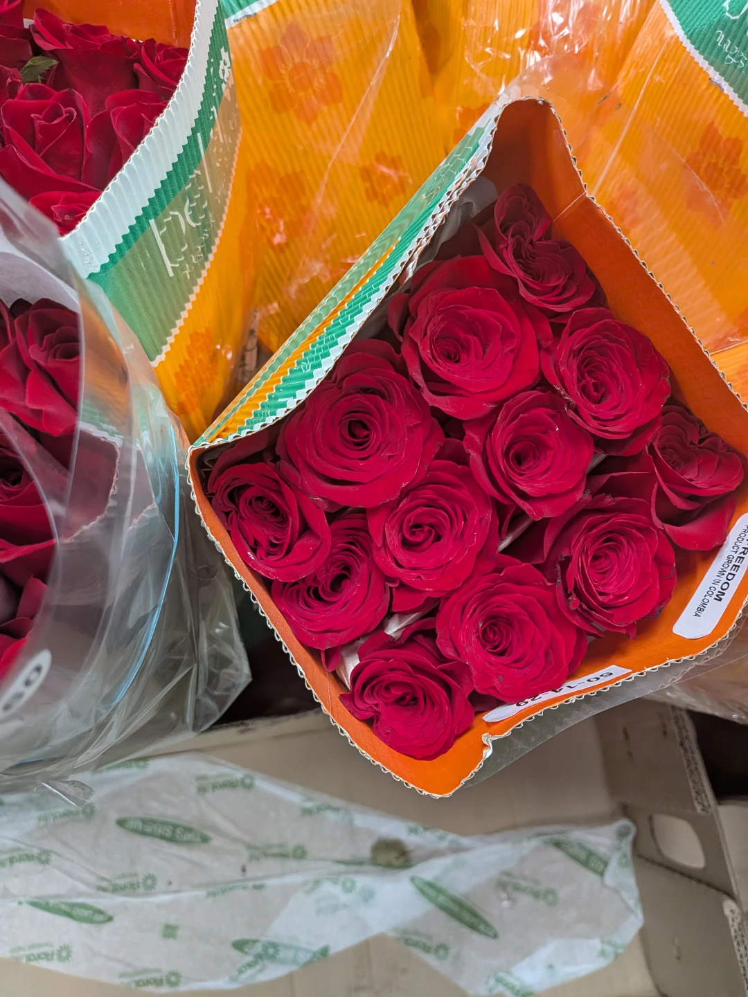 Fresh Red Roses - photo 5