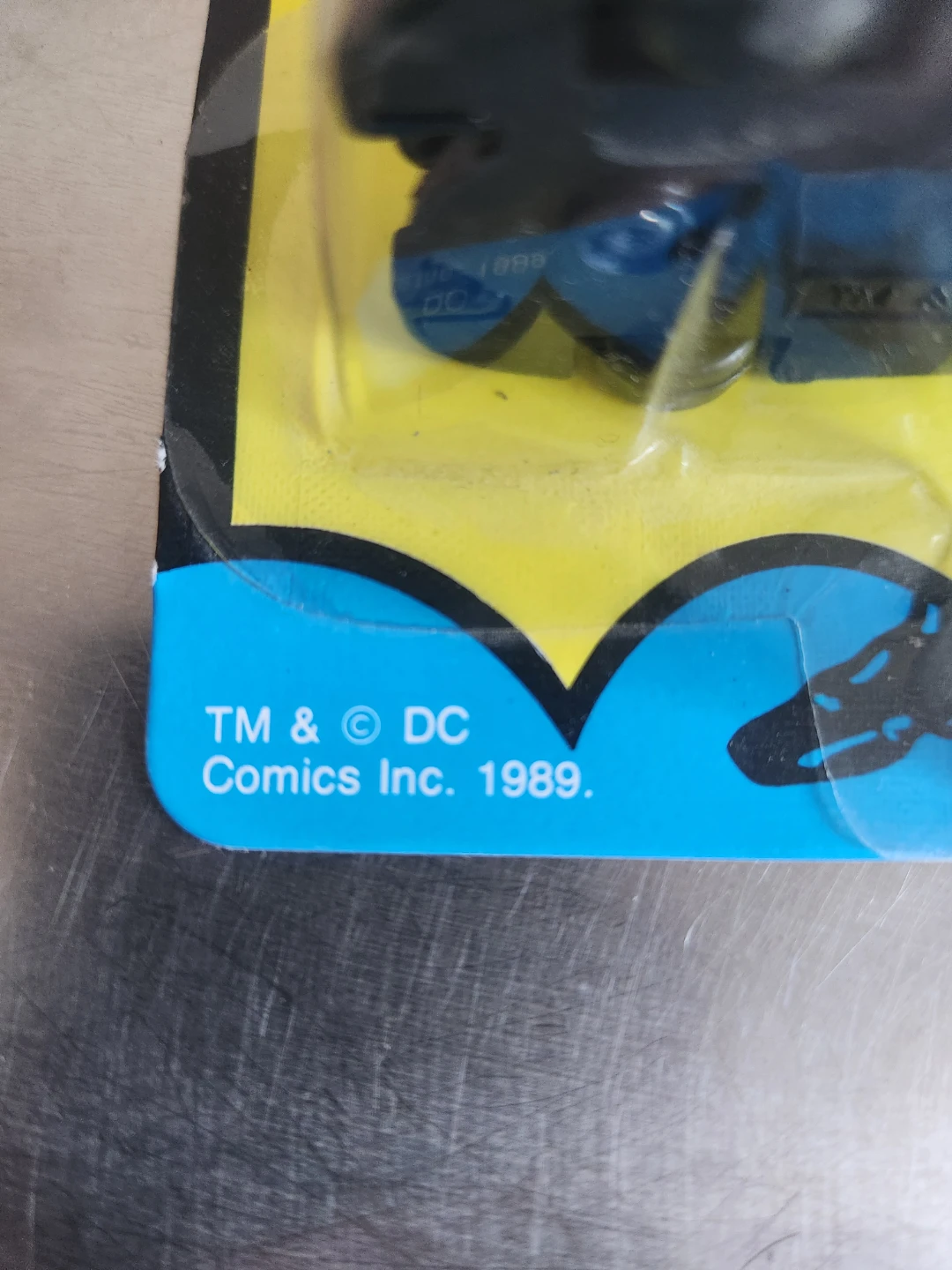 ERTL Batman Batmobile 1/64 Scale Die Cast Toy Car - photo 2