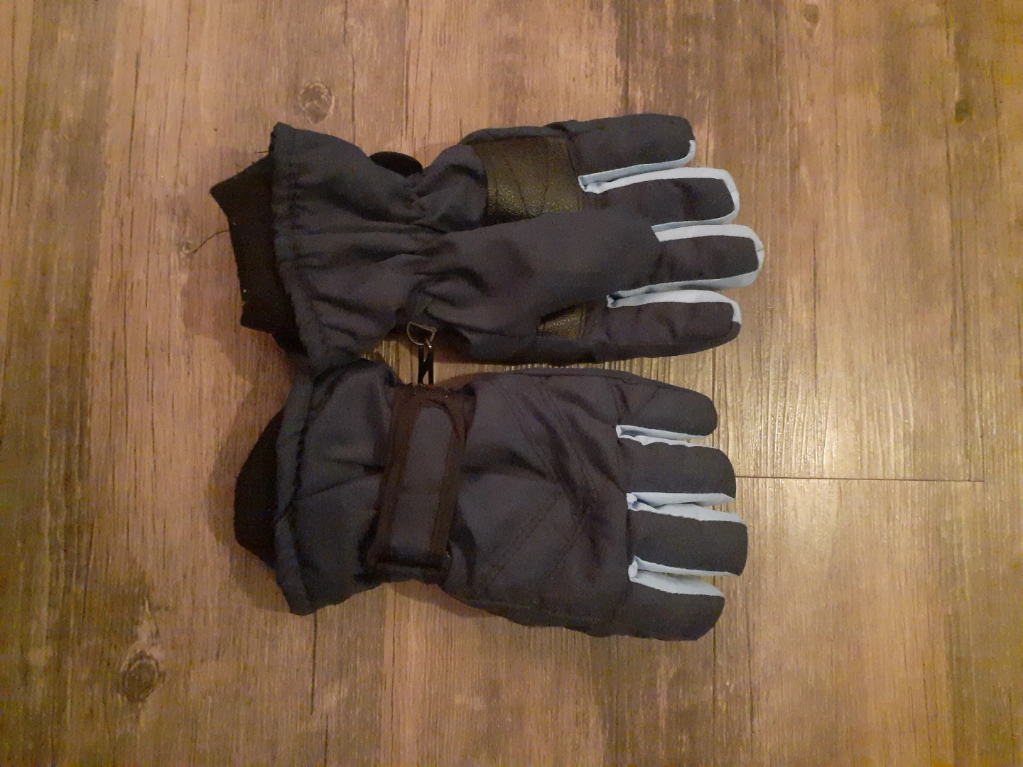 Dark Grey Winter Gloves
