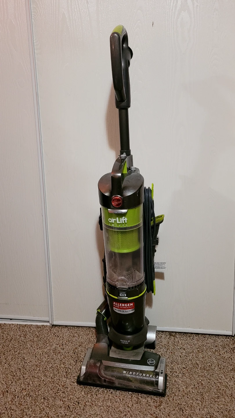 Hoover Air Lift Swivel Vacuum
