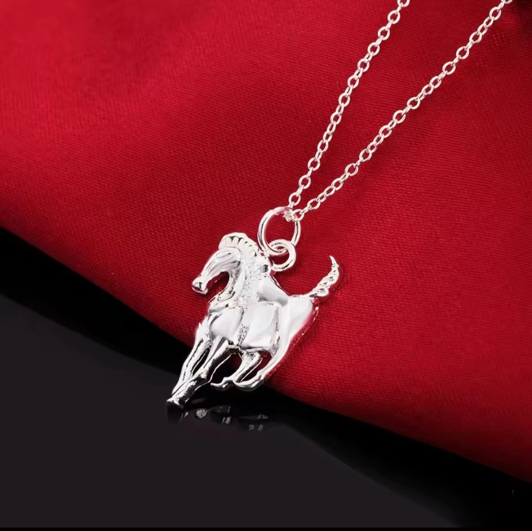 URMYLADY Horse Pendant Necklace