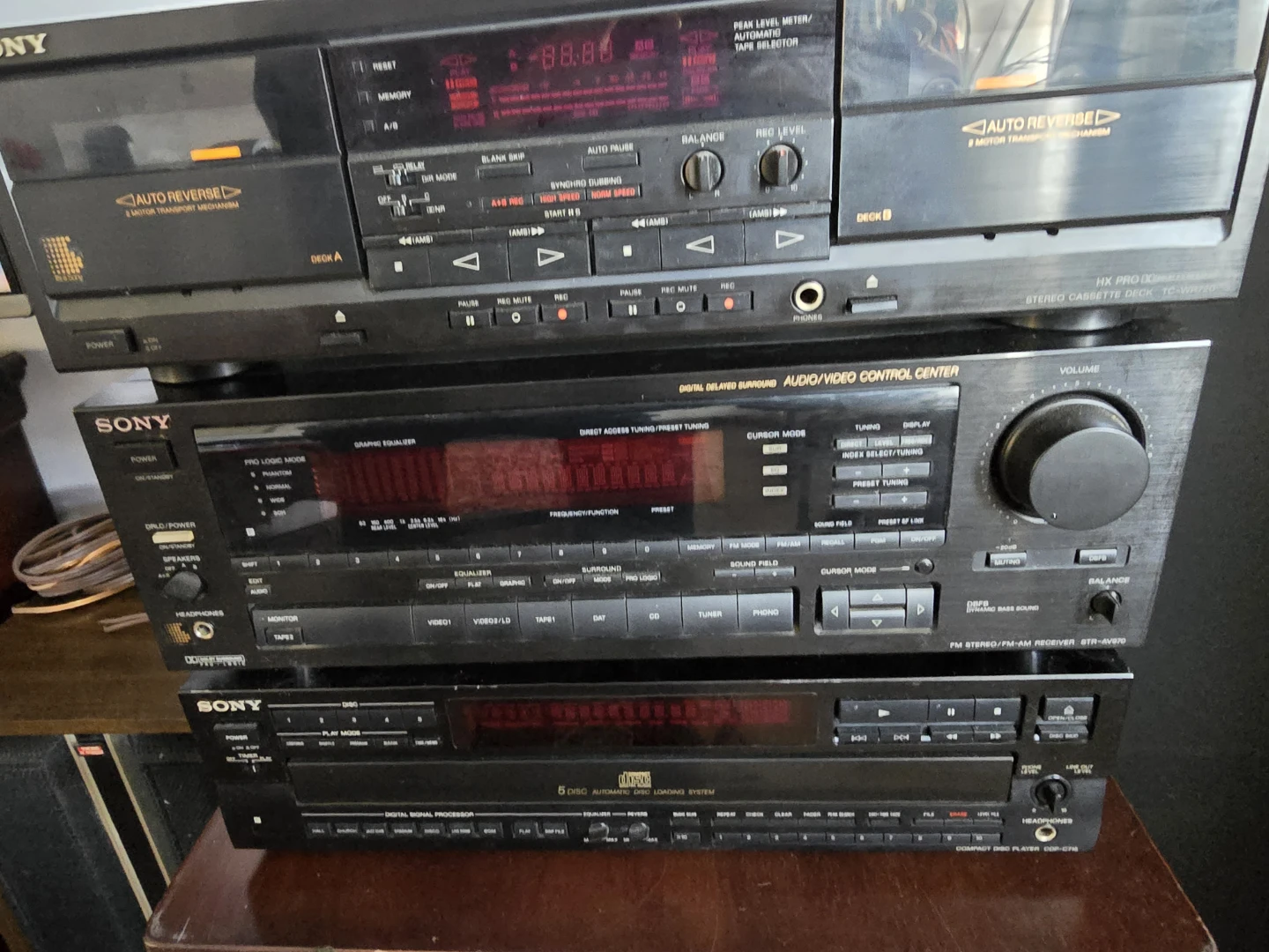 Vintage Sony STR-AV970X FM /AM Receiver tap & 5 disc player