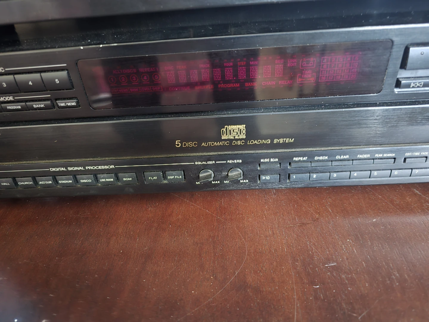 Vintage Sony STR-AV970X FM /AM Receiver tap & 5 disc player - photo 2