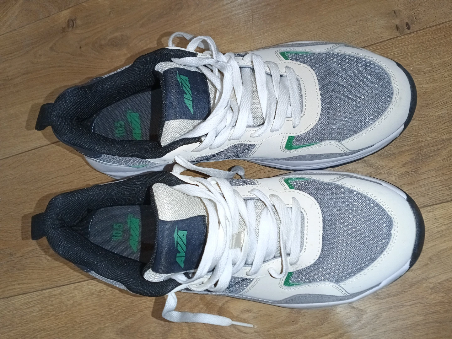 Size 10.5. Avia Men's White/Grey/Green Athletic Shoes