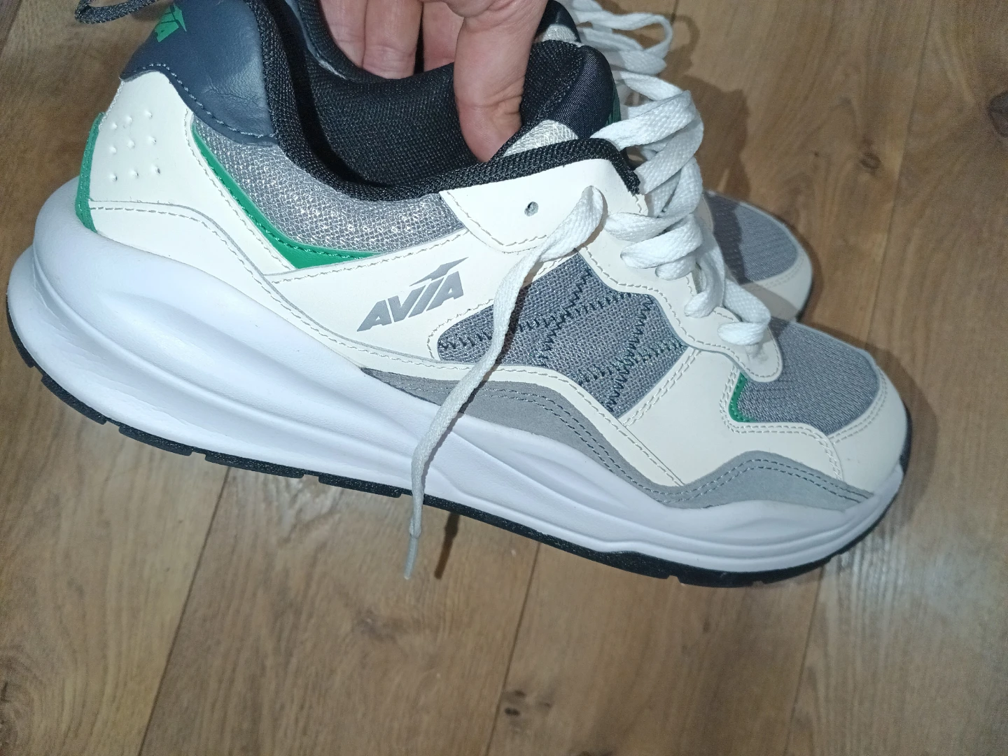 Size 10.5. Avia Men's White/Grey/Green Athletic Shoes - photo 2