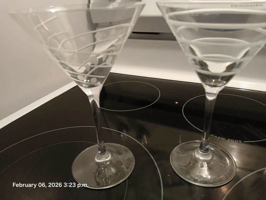 🏆 Martini Glasses with Etched Swirl Design - Set of 2 - photo 3