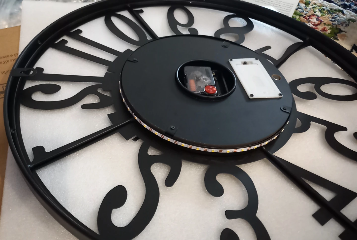 Intelligent Photosensitive  Light-Up Clock - photo 5