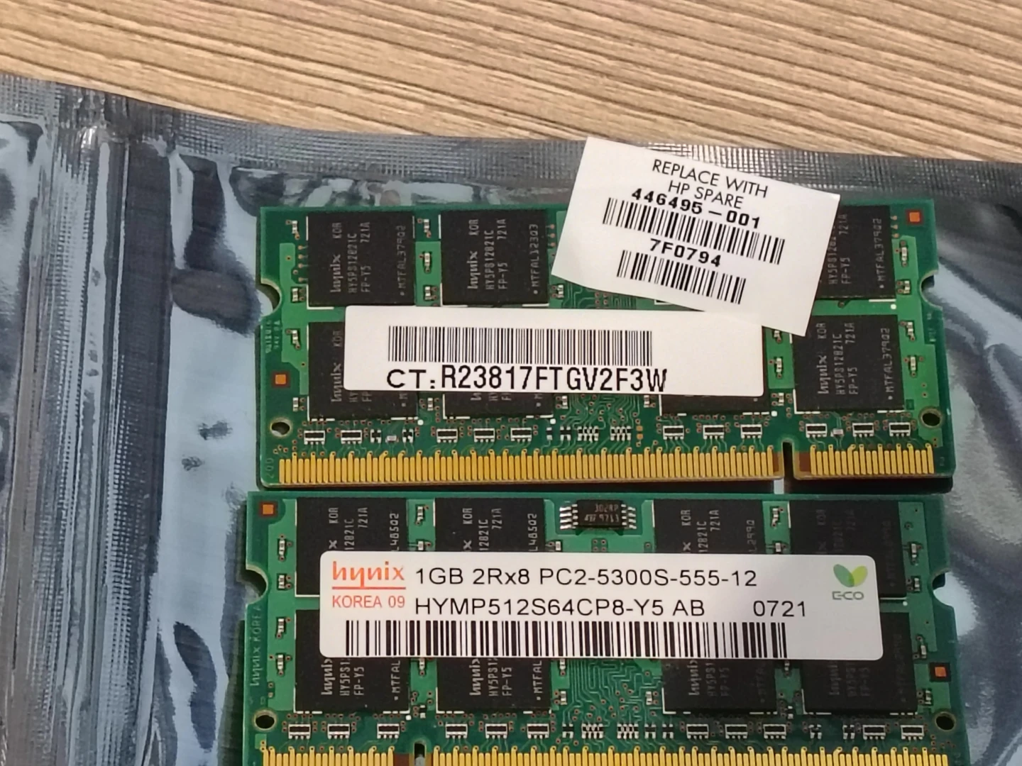 Hynix 2GB (2x1GB) DDR2 PC2-5300S-555-12 RAM Modules