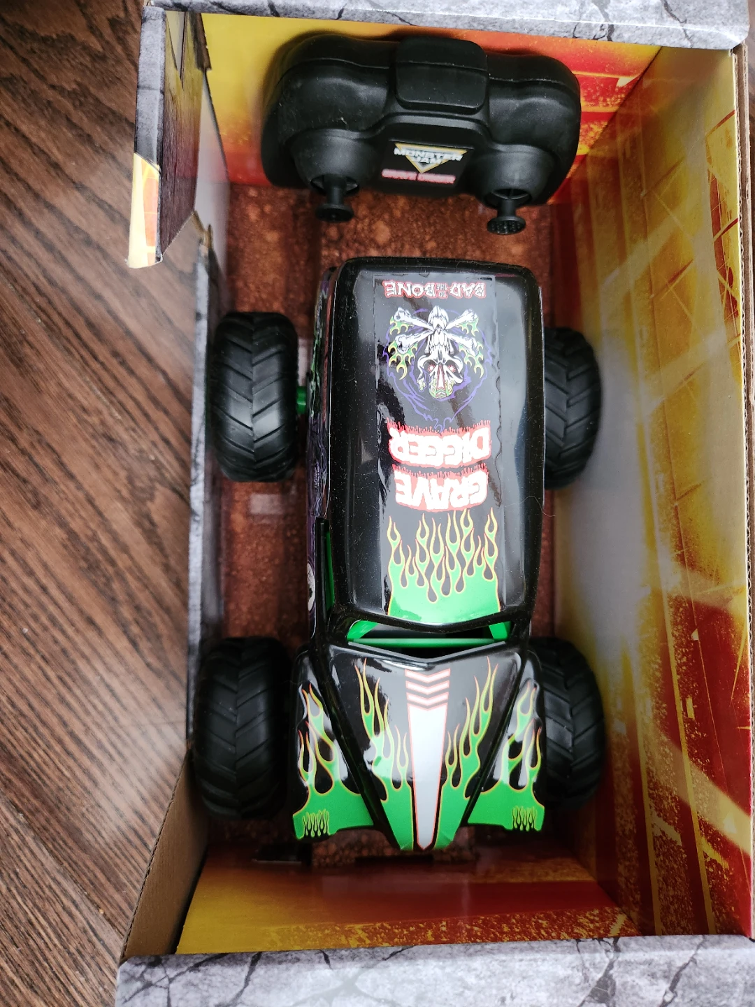 Monster Jam Grave Digger RC Truck - photo 2