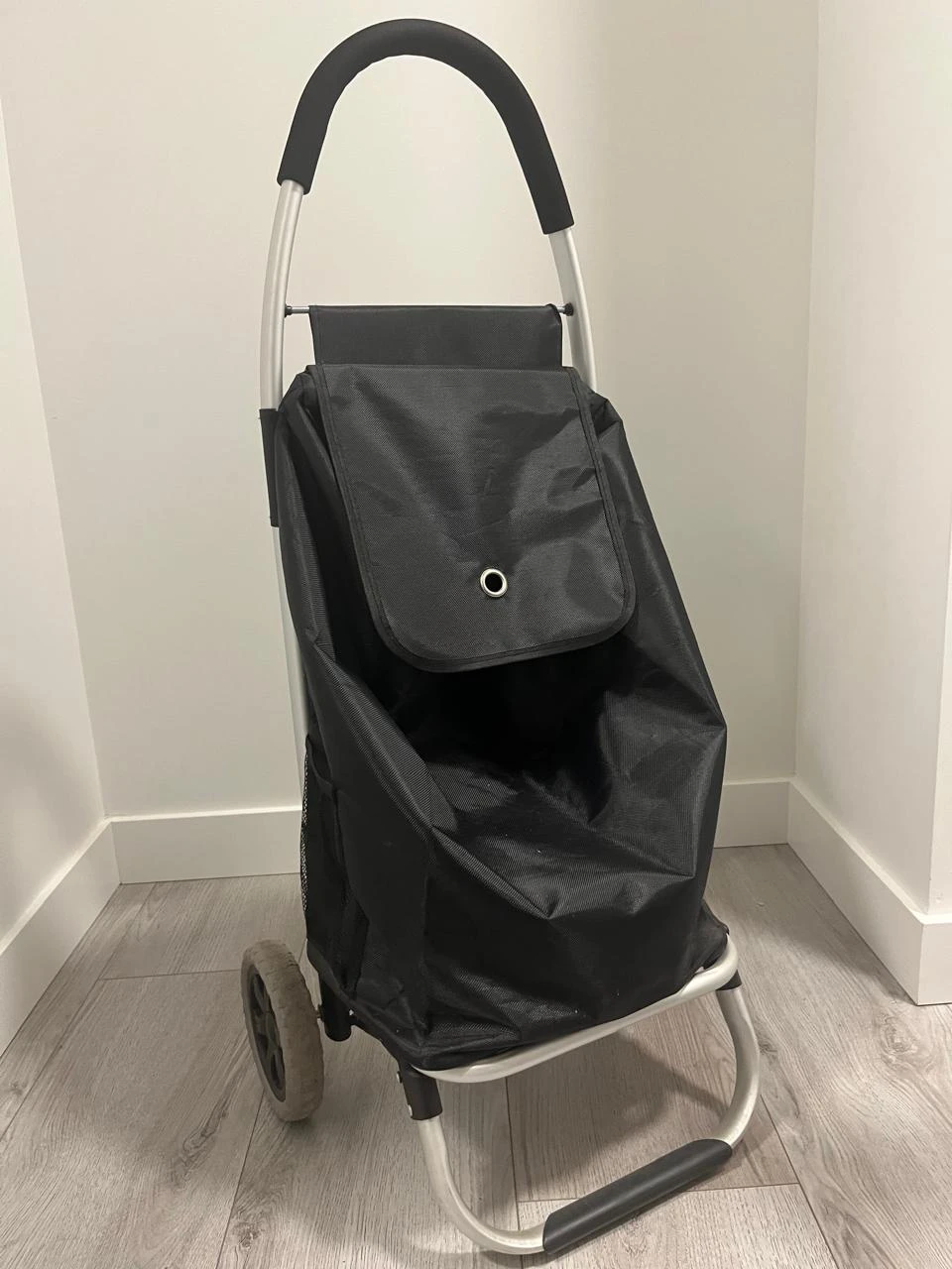 Black Shopping Cart