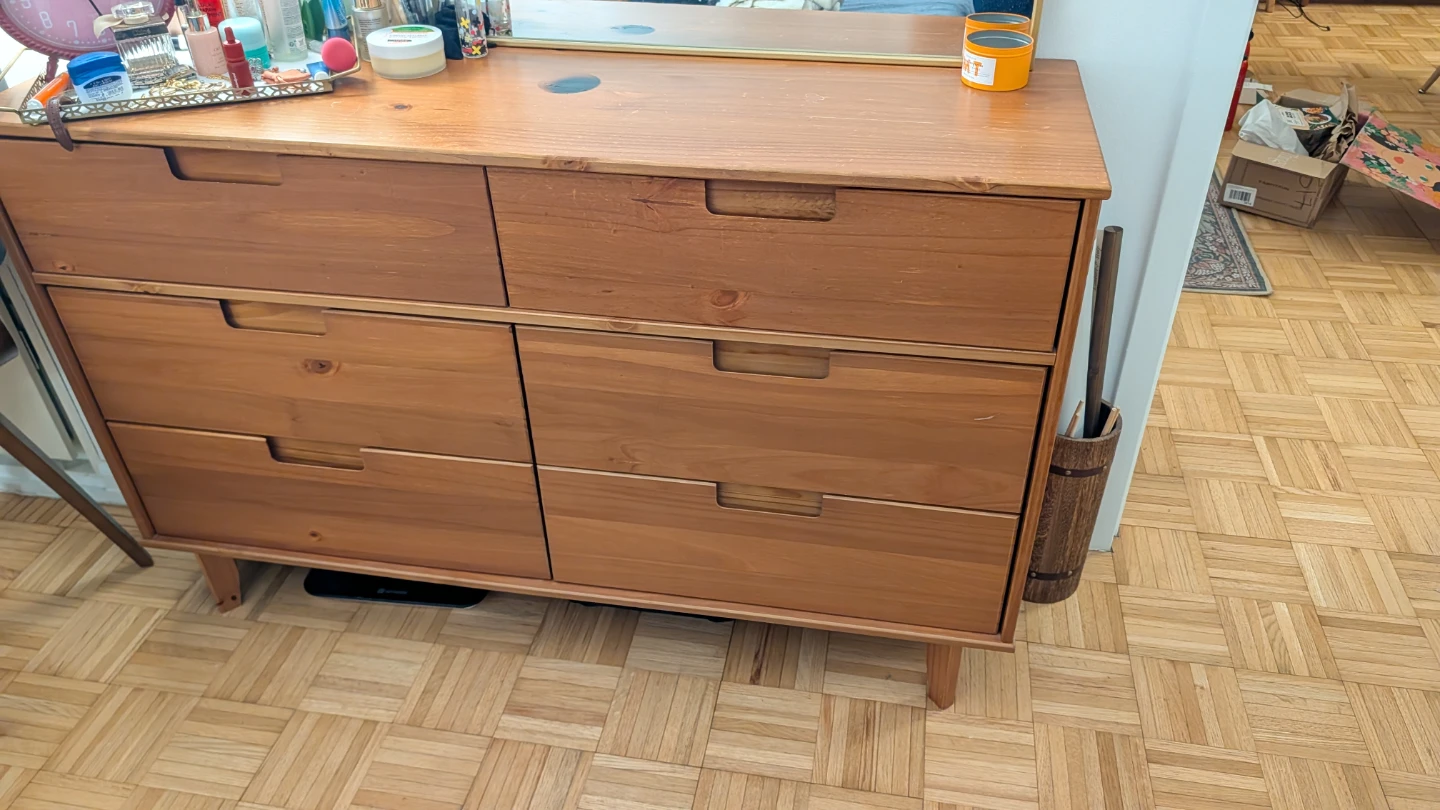 Wooden Dresser with 6 Drawers