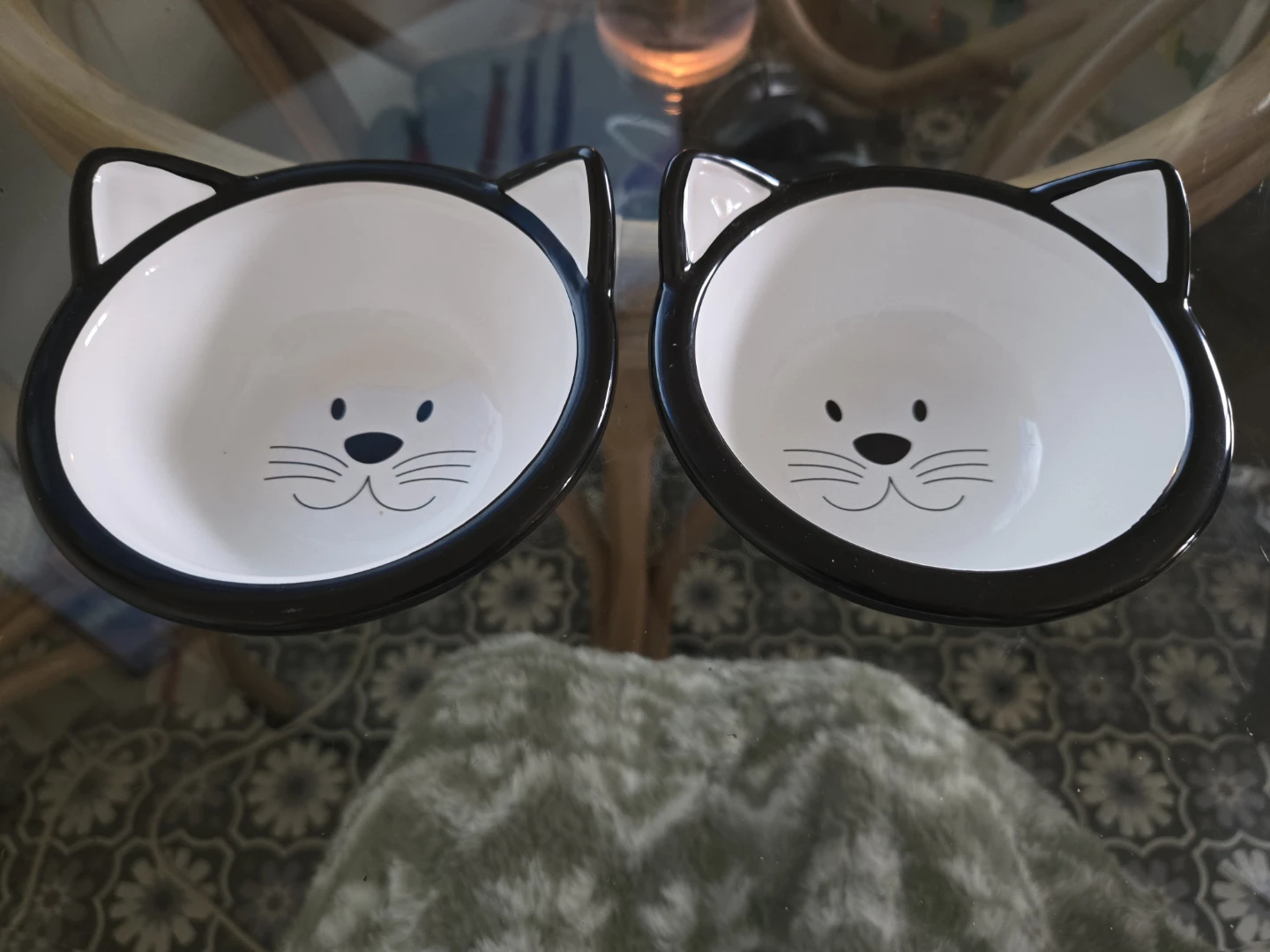 Set of 2 Cat Face Ceramic Bowls