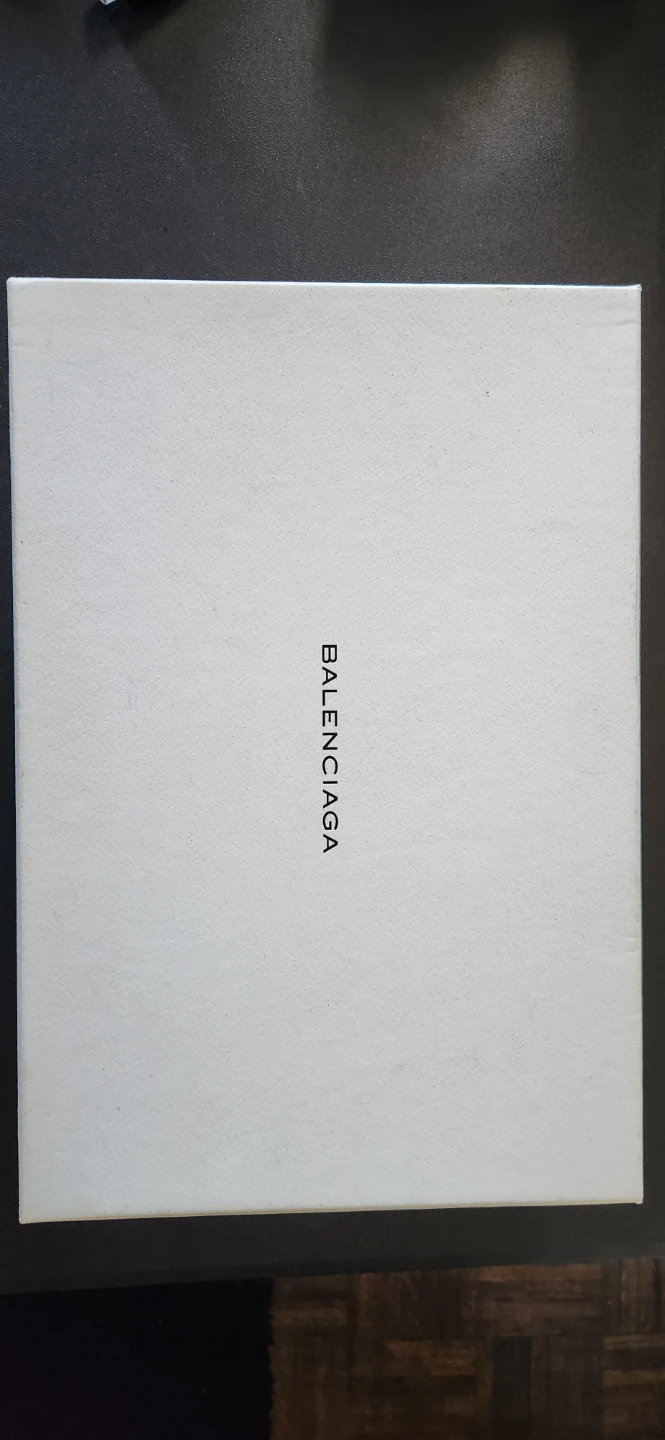 Balenciaga - photo 2