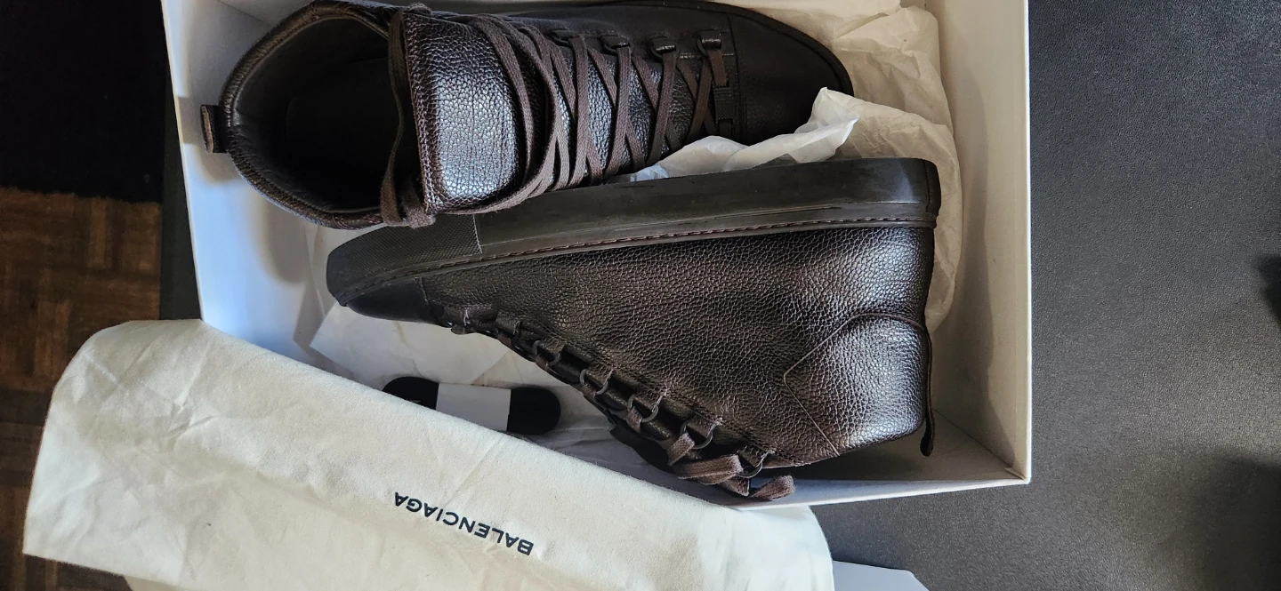 Balenciaga - photo 3