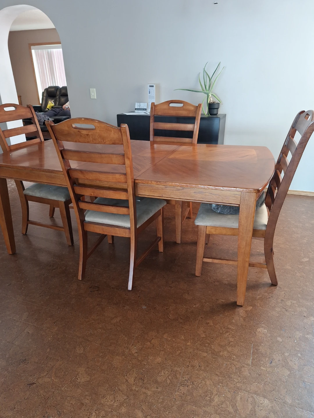Dining room table