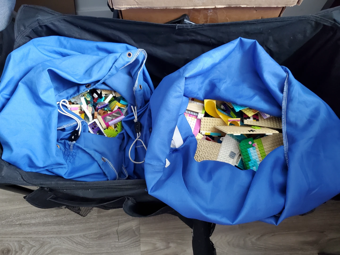 40lb of lego friends