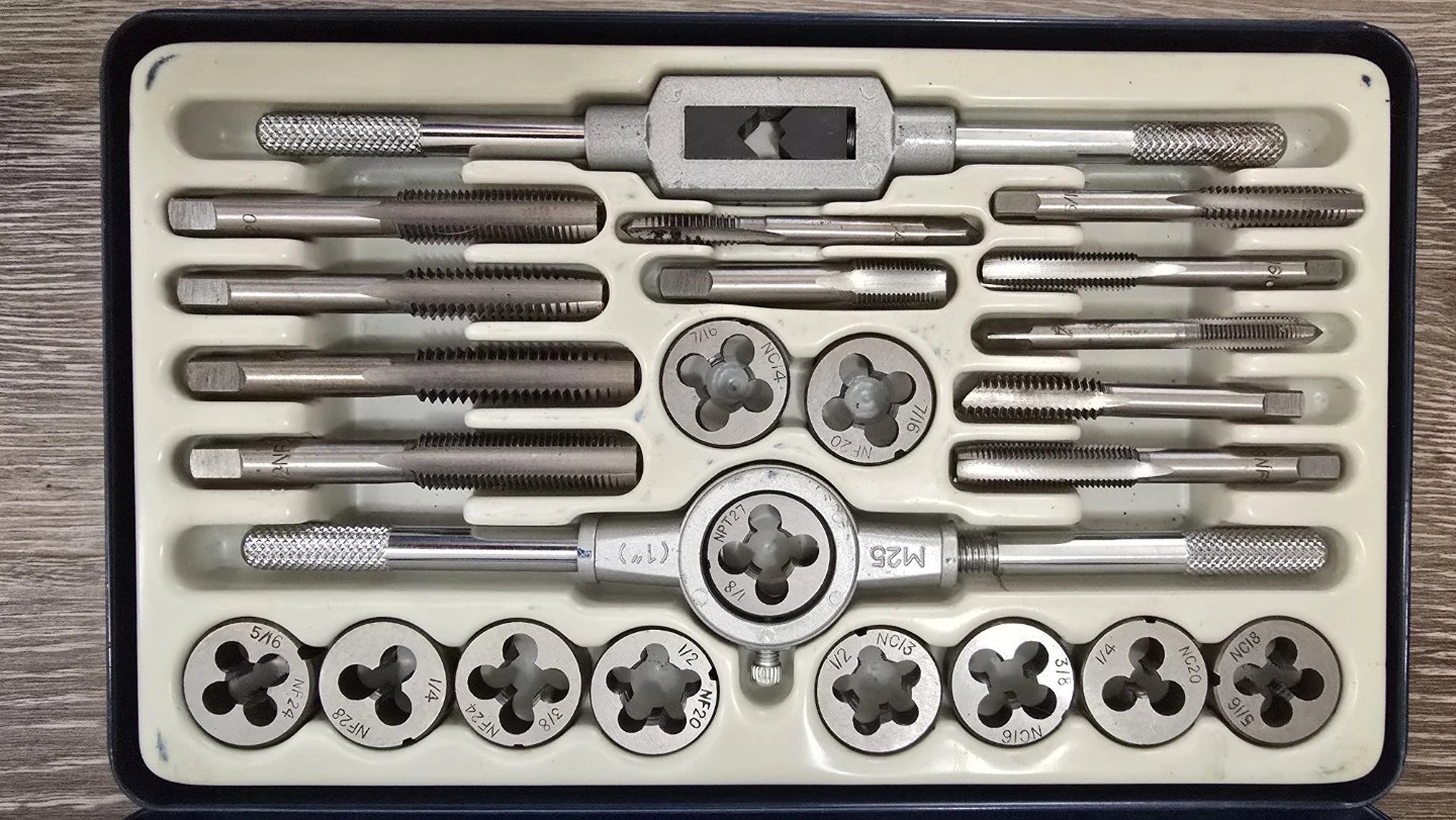 🥕 New/Never used - Mastercraft SAE Tap & Die Set📸 - photo 3