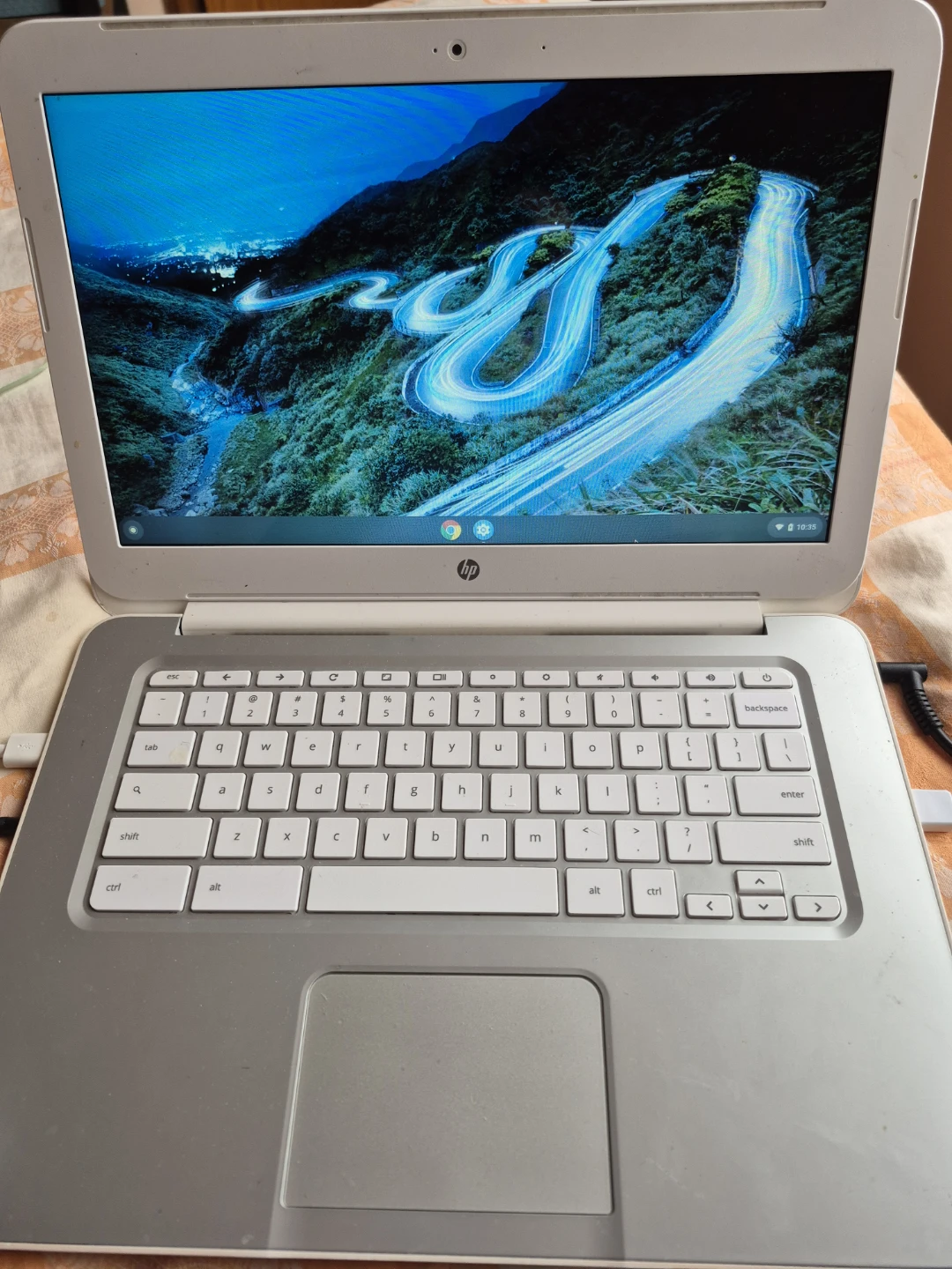 HP Chromebook Laptop - photo 3