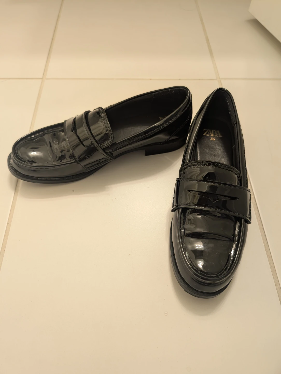 Zara Black Patent Loafers Size 36 - photo 3