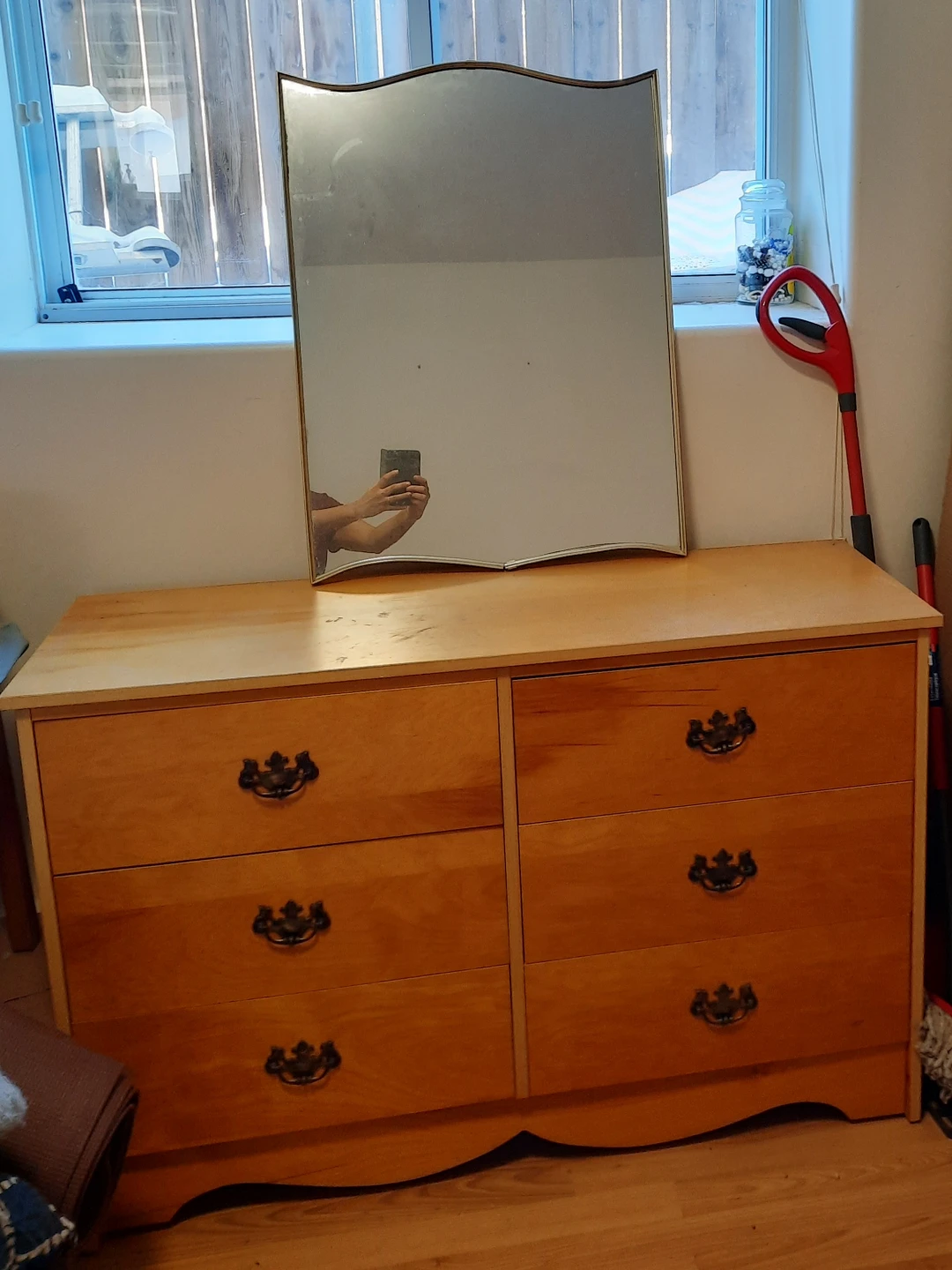 Wooden Dresser with 6 Drawers